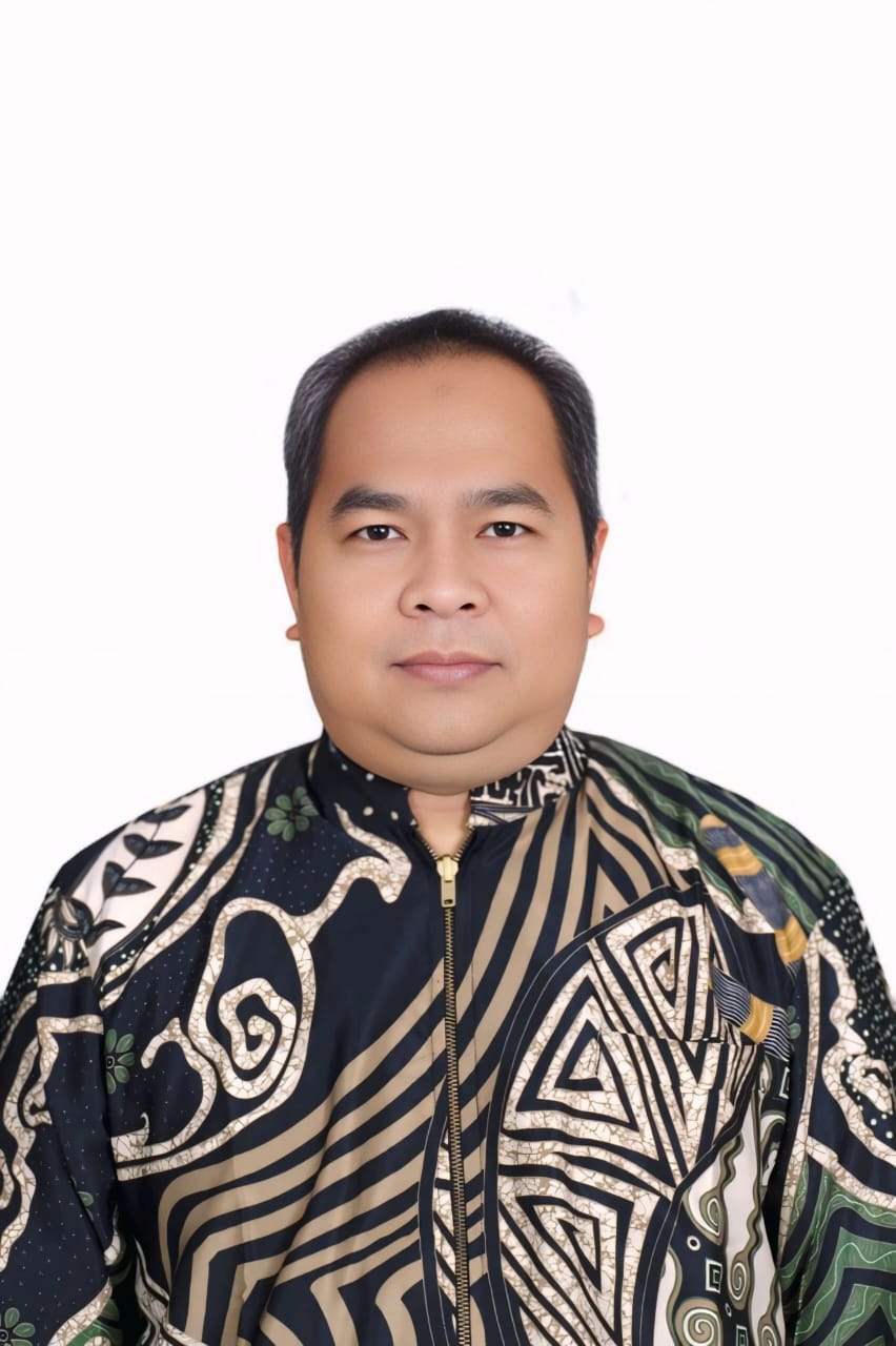 Foto Ahmad Muhalik, S.H.I., M.Pd.